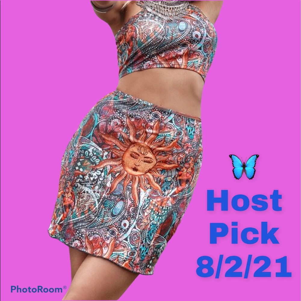 NWT form-fitting mini skirt
